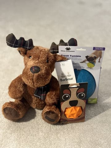 dog soft toy reindeer from barbour and two balls
